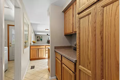616 Clover Lane, Schaumburg, IL 60193 - Photo 8