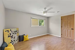616 Clover Ln, Schaumburg, IL 60193 - Photo 20