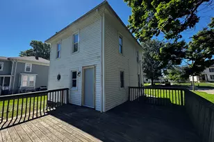 302 E Prospect St, Kewanee, IL 61443 - Photo 6
