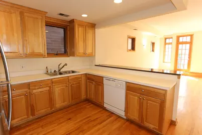 824 W Buckingham Place #1, Chicago, IL 60657 - Photo 4