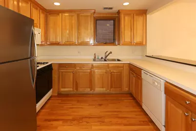 824 W Buckingham Place #1, Chicago, IL 60657 - Photo 2