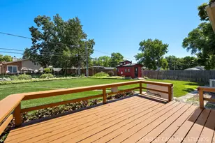 2120 Meadow Dr, Lindenhurst, IL 60046 - Photo 4