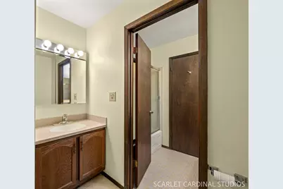 2120 Meadow Drive, Lindenhurst, IL 60046 - Photo 20
