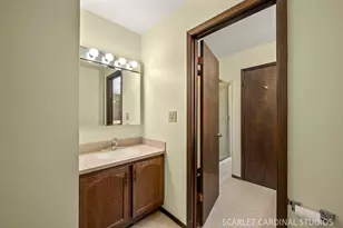2120 Meadow Dr, Lindenhurst, IL 60046 - Photo 20