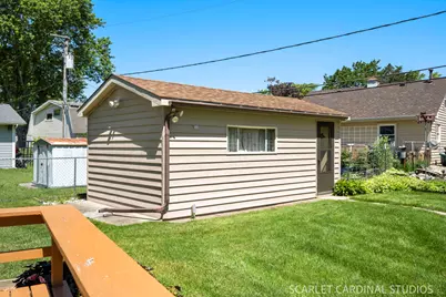2120 Meadow Drive, Lindenhurst, IL 60046 - Photo 34