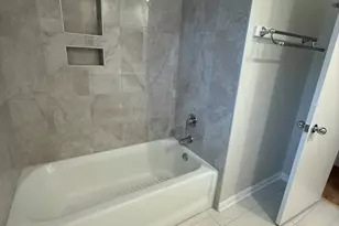 1S526 Nimitz Rd, Oakbrook Terrace, IL 60181 - Photo 8