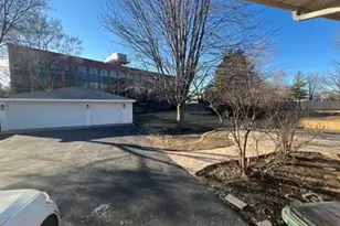 1S526 Nimitz Rd, Oakbrook Terrace, IL 60181 - Photo 16