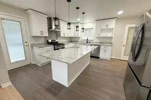 1S526 Nimitz Rd, Oakbrook Terrace, IL 60181 - Photo 2