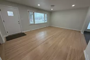 1S526 Nimitz Rd, Oakbrook Terrace, IL 60181 - Photo 4