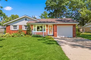 1193 Algonquin Dr, Elgin, IL 60120 - Photo 1