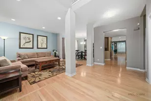 4501 W Westchester Ln, Libertyville, IL 60048 - Photo 4