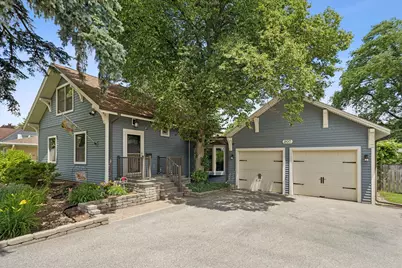 207 N Main Street, Mount Prospect, IL 60056 - Photo 1