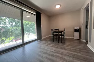 468 Valley Dr, Naperville, IL 60563 - Photo 6