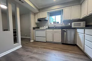 468 Valley Dr, Naperville, IL 60563 - Photo 4