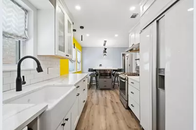 6755 N Washtenaw Avenue, Chicago, IL 60645 - Photo 16