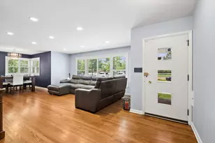 6755 N Washtenaw Ave, Chicago, IL 60645 - Photo 6