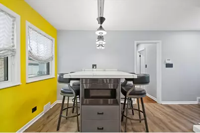 6755 N Washtenaw Avenue, Chicago, IL 60645 - Photo 14