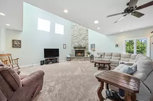10741 Chaucer Dr, Willow Springs, IL 60480 - Photo 6