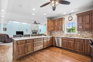 10741 Chaucer Dr, Willow Springs, IL 60480 - Photo 12