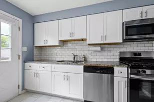 16242 Olcott Ave, Tinley Park, IL 60477 - Photo 8