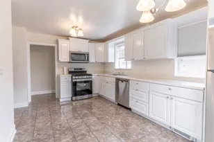 1635 Downing Ave, Westchester, IL 60154 - Photo 6