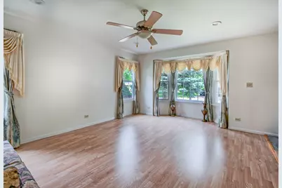 1094 Oak Wood Drive, Carol Stream, IL 60188 - Photo 6