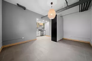 604 W Addison St, Chicago, IL 60613 - Photo 4