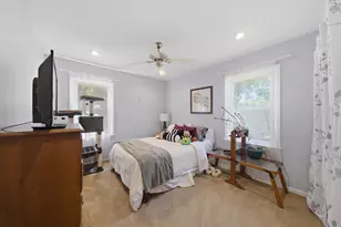 123 Edgewood Dr, Streamwood, IL 60107 - Photo 12