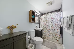 123 Edgewood Dr, Streamwood, IL 60107 - Photo 18