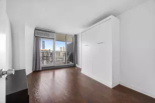 300 N State St, Chicago, IL 60654 - Photo 14
