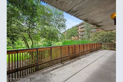 500 Redondo Road #109, Downers Grove, IL 60516 - Photo 2