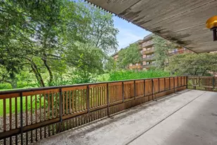 500 Redondo Rd, Downers Grove, IL 60516 - Photo 2