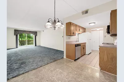 500 Redondo Road #109, Downers Grove, IL 60516 - Photo 8