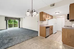 500 Redondo Rd, Downers Grove, IL 60516 - Photo 8