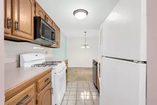 500 Redondo Rd, Downers Grove, IL 60516 - Photo 16