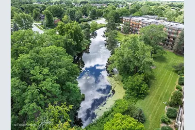 500 Redondo Road #109, Downers Grove, IL 60516 - Photo 4