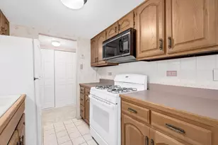500 Redondo Rd, Downers Grove, IL 60516 - Photo 14