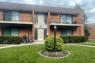 623 N Carroll Pkwy, Glenwood, IL 60425 - Photo 1