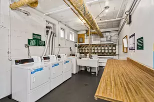 604 W Addison Ave, Chicago, IL 60613 - Photo 10