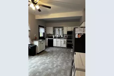 407 N Genesee Street, Morrison, IL 61270 - Photo 8