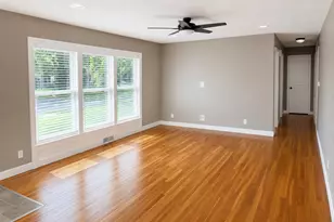 1003 McGregor St, Bloomington, IL 61701 - Photo 2