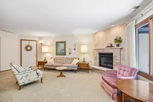 2545 Harbor Dr, Joliet, IL 60431 - Photo 6