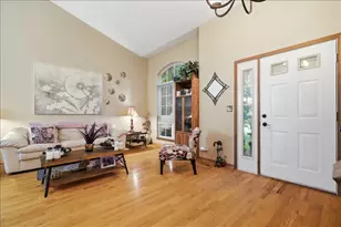 7638 Mendocino Dr, Gurnee, IL 60031 - Photo 4