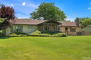1702 Breezy Lawn Rd, Spring Grove, IL 60081 - Photo 2