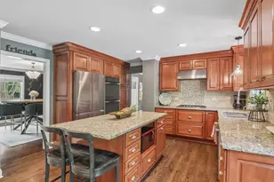 1204 Parliament Ct, Libertyville, IL 60048 - Photo 2