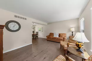 3020 Middlebury Ct, Aurora, IL 60504 - Photo 2