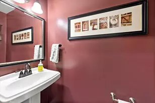 575 S Fern Ave, Elmhurst, IL 60126 - Photo 14