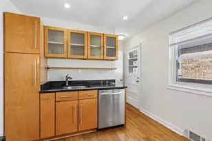 2654 W Catalpa Ave, Chicago, IL 60625 - Photo 14
