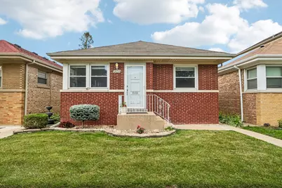 2654 W Catalpa Avenue, Chicago, IL 60625 - Photo 2