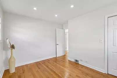2654 W Catalpa Avenue, Chicago, IL 60625 - Photo 20